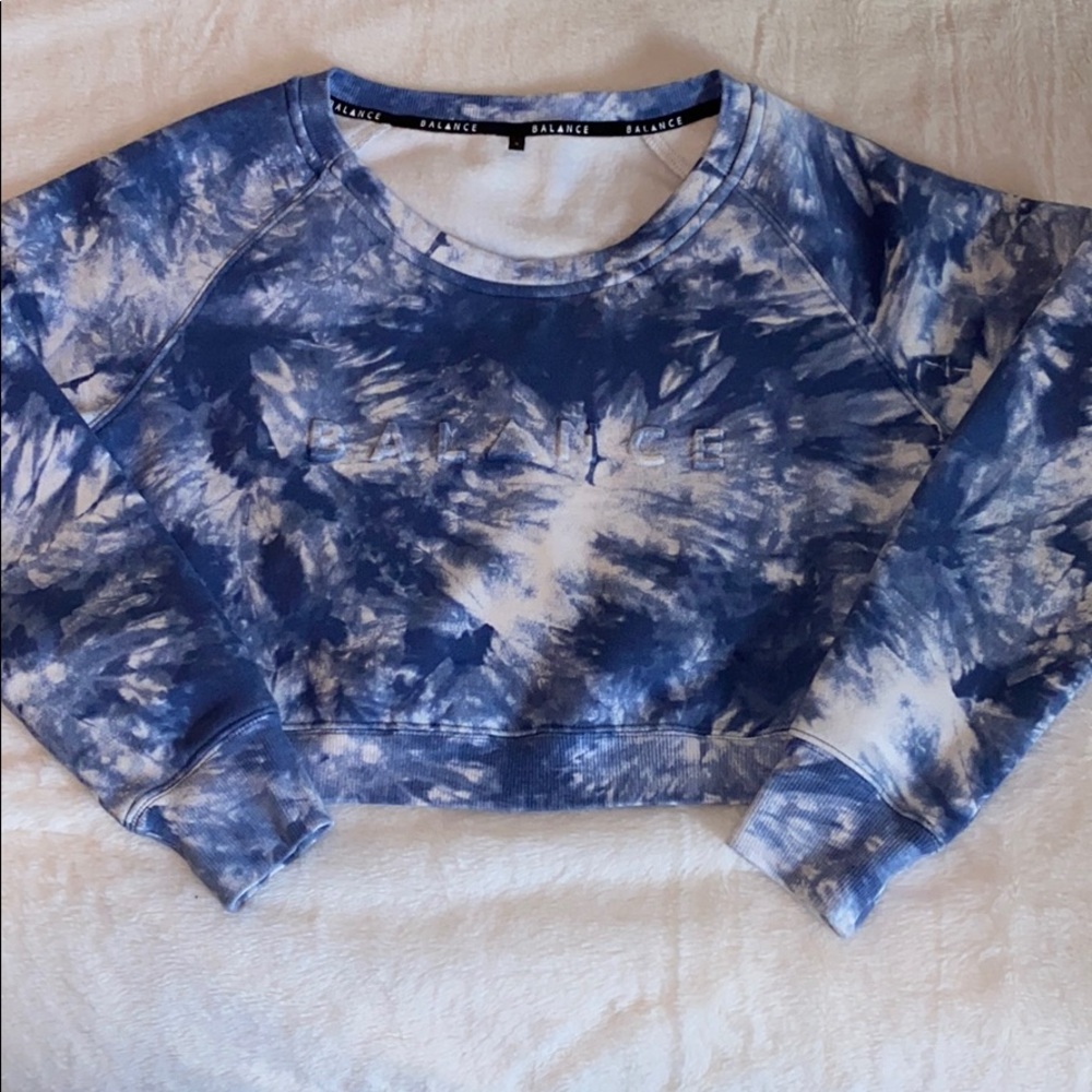 Balance Athletica Essence crew